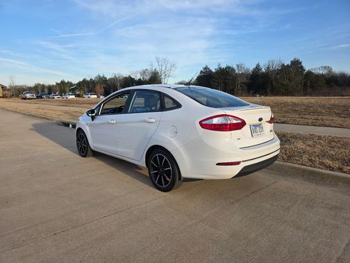 2016 Ford Fiesta SE