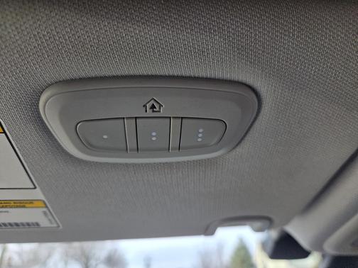 Black 2022 Jeep Cherokee Latitude Lux