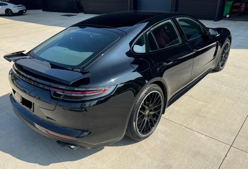 2019 Porsche Panamera Panamera GTS