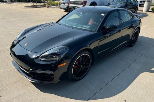 2019 Porsche Panamera Panamera GTS