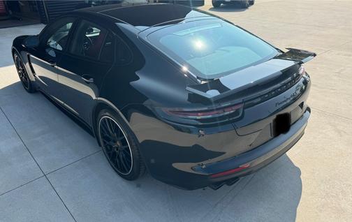 2019 Porsche Panamera Panamera GTS