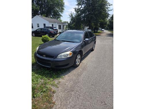 Gray 2009 Chevrolet Impala LT