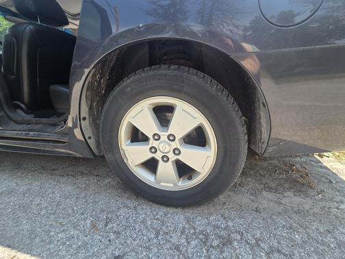 Gray 2009 Chevrolet Impala LT