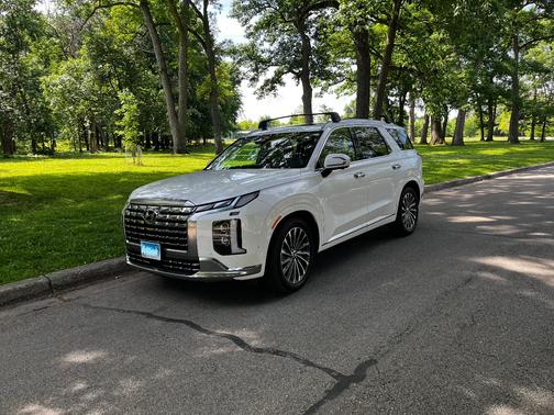 White 2023 Hyundai PALISADE Calligraphy