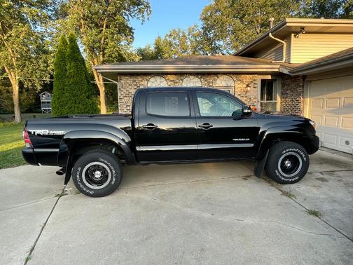 Black 2015 Toyota Tacoma PreRunner