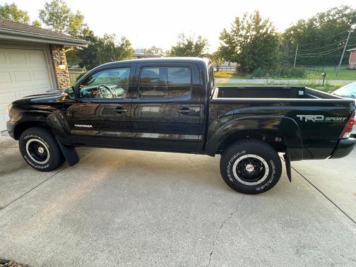 Black 2015 Toyota Tacoma PreRunner