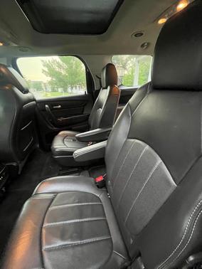 White 2015 GMC Acadia SLT-2