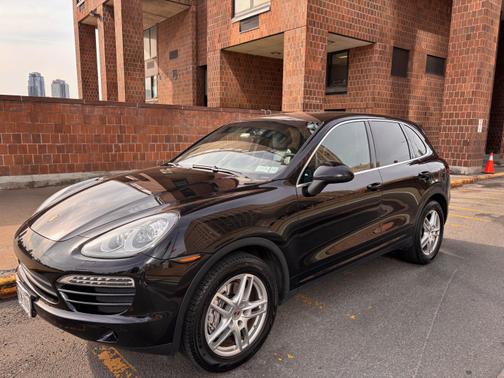 2012 Porsche Cayenne Base