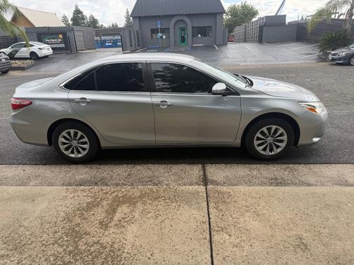 Gray 2017 Toyota Camry SE