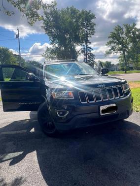 Black 2014 Jeep Grand Cherokee Laredo