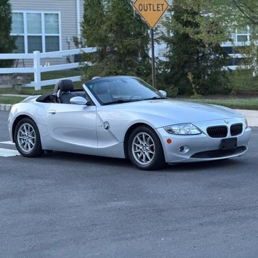 Silver 2005 BMW Z4 2.5i Roadster