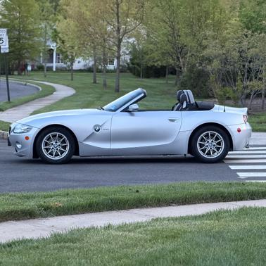 Silver 2005 BMW Z4 2.5i Roadster