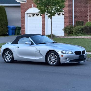 Silver 2005 BMW Z4 2.5i Roadster