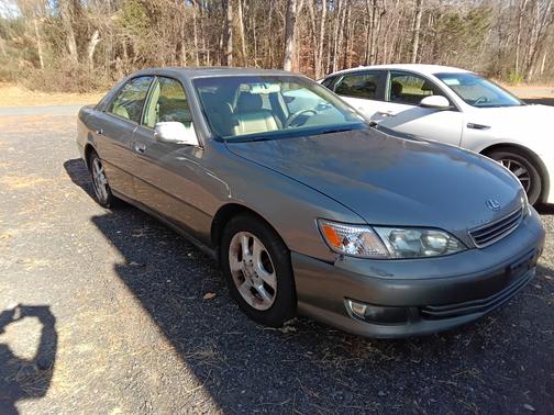 2000 Lexus ES 300 Base