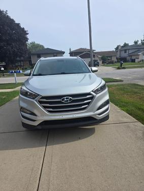 2018 Hyundai TUCSON SEL
