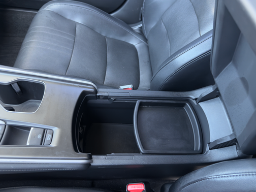 White 2018 Honda Accord Touring 2.0T