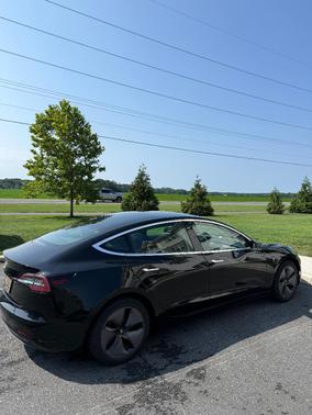 Black 2019 Tesla Model 3 Standard Range Plus