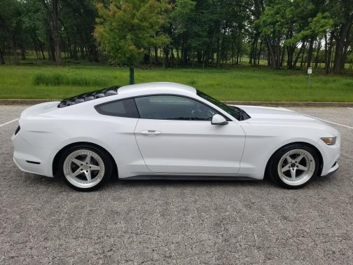 2016 Ford Mustang EcoBoost Premium