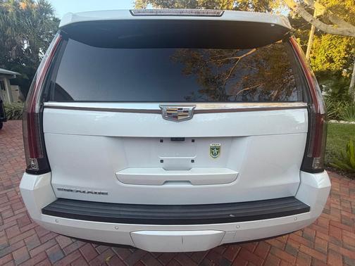White 2018 Cadillac Escalade ESV Premium Luxury