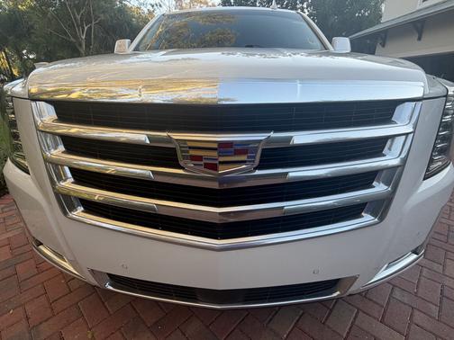 White 2018 Cadillac Escalade ESV Premium Luxury