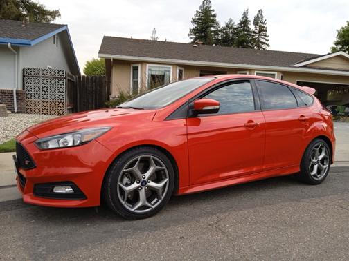 Red 2017 Ford Focus ST Base