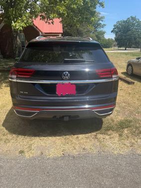 Black 2022 Volkswagen Atlas Cross Sport 3.6L V6 SE w/Technology