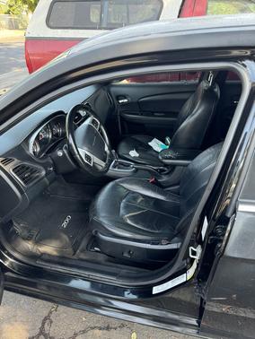 2012 Chrysler 200 Limited