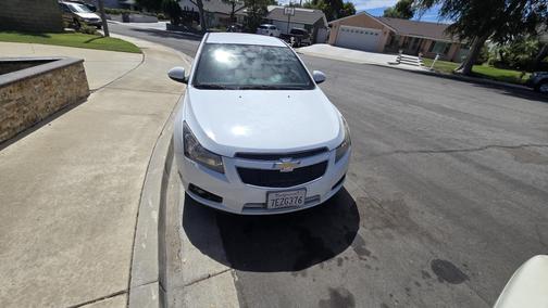White 2014 Chevrolet Cruze LTZ