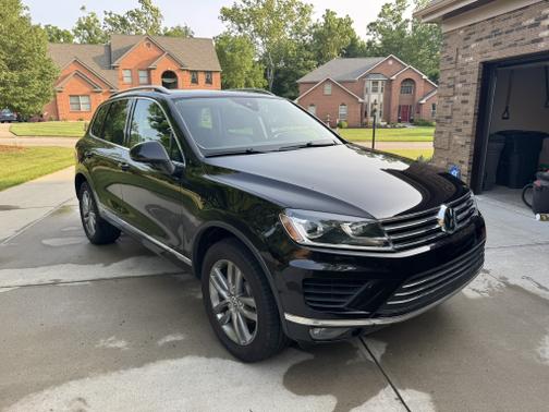 2016 Volkswagen Touareg TDI Lux