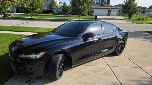 Black 2022 Volvo S60 B5 Black Edition R-Design