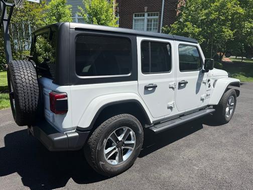 White 2022 Jeep Wrangler Unlimited Sahara