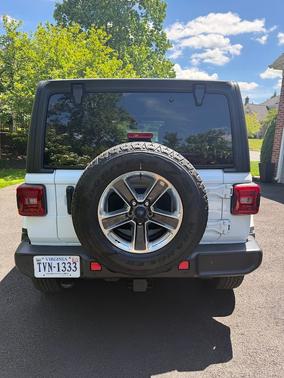 White 2022 Jeep Wrangler Unlimited Sahara