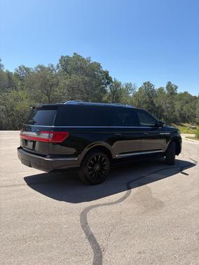 Black 2020 Lincoln Navigator L Reserve