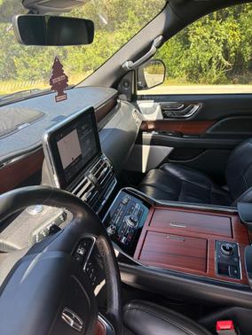Black 2020 Lincoln Navigator L Reserve