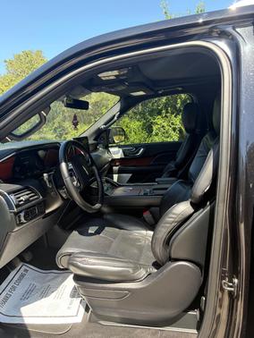 Black 2020 Lincoln Navigator L Reserve