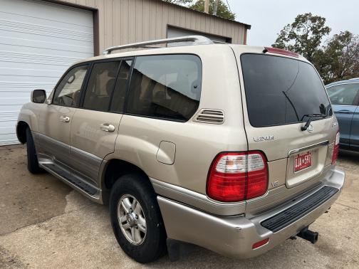 2001 Lexus LX 470 Base