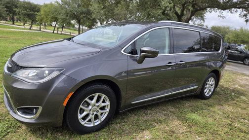Gray 2020 Chrysler Pacifica Touring L