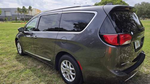 Gray 2020 Chrysler Pacifica Touring L