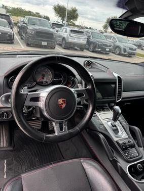 2014 Porsche Cayenne Cayenne GTS