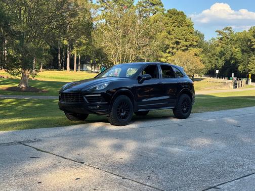 2014 Porsche Cayenne Cayenne GTS