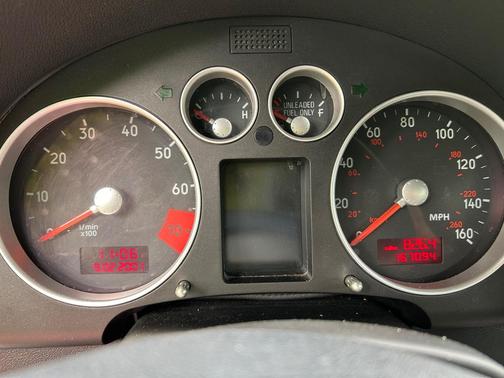 Green 2001 Audi TT quattro