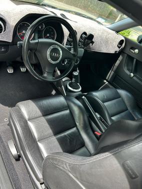 Green 2001 Audi TT quattro