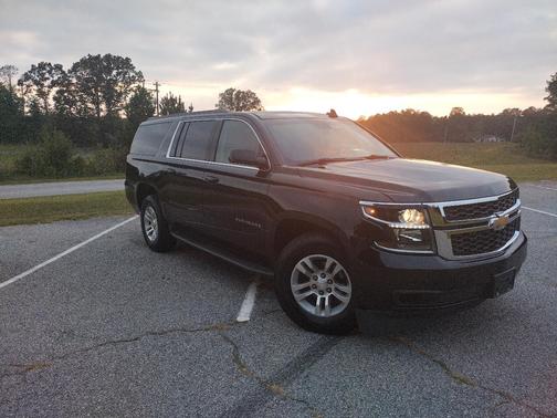 Black 2019 Chevrolet Suburban LT
