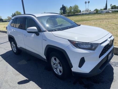 2020 Toyota RAV4 Hybrid LE