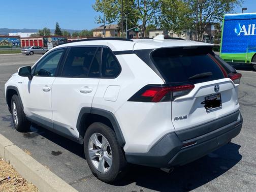 2020 Toyota RAV4 Hybrid LE