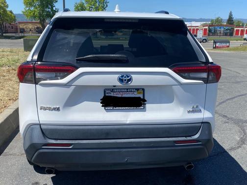 2020 Toyota RAV4 Hybrid LE