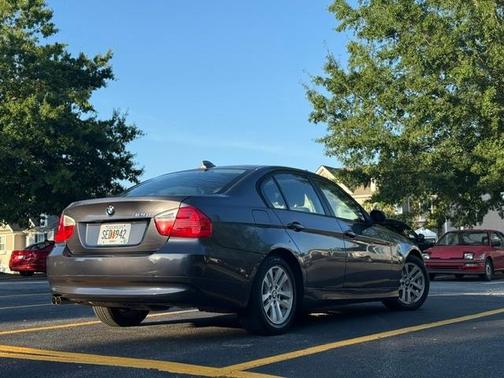 Gray 2007 BMW 328 i
