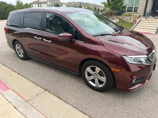 Red 2019 Honda Odyssey EX-L