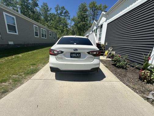 White 2022 Subaru Legacy Limited