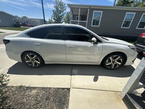 White 2022 Subaru Legacy Limited